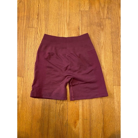 Alphalete amplify shorts - Picture 2 of 4